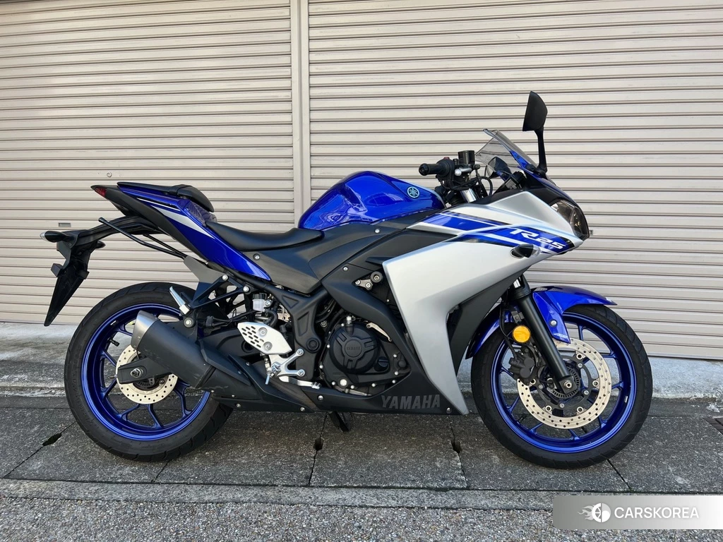 Проданный Yamaha YZF-R25 2015 из Японии