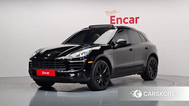 Porsche Macan 2018 Черный из Кореи