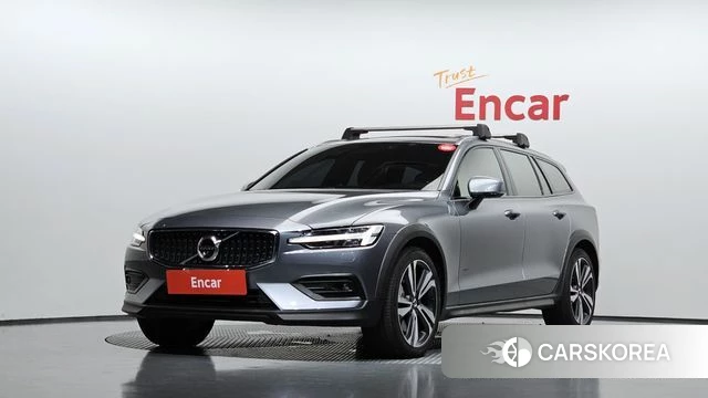 Volvo V60 Cross-Country 2nd Generation 2019 Серый из Кореи
