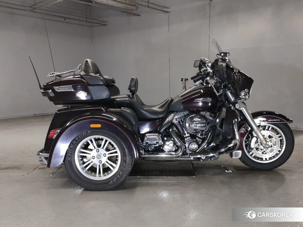 Проданный Harley-Davidson Electra Glide FLHTCUTG1690 2014 из Японии, фото 2