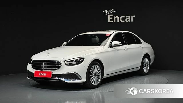 Mercedes-Benz E-Class W213 2021 Белый из Кореи