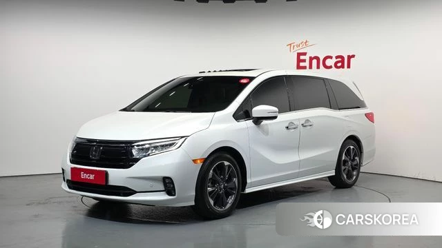Honda Odyssey 2021 Белый из Кореи