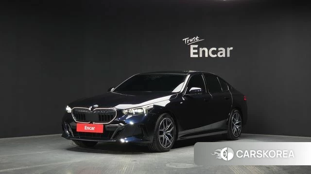 BMW 5 Series (G60) 2024 Синий из Кореи