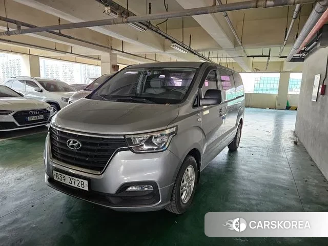 Hyundai The New Grand Starex 2018 Серебряный из Кореи