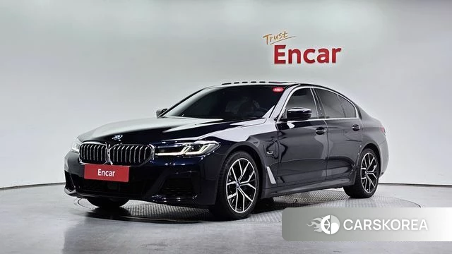 BMW 5 Series (G30) 2022 Черный из Кореи