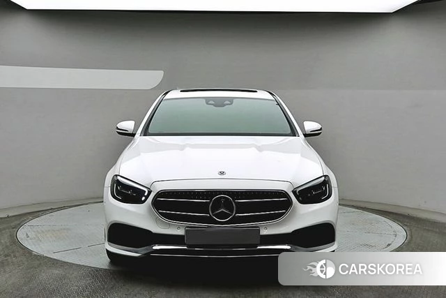 Mercedes-Benz E-Class W213 2020 Белый из Кореи