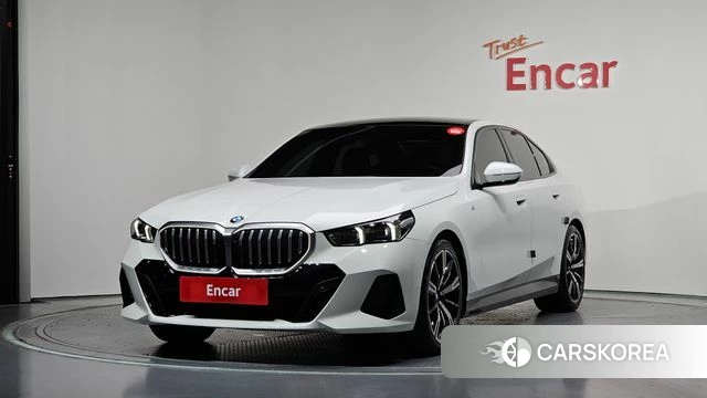 BMW 5 Series (G60) 2024 Белый из Кореи