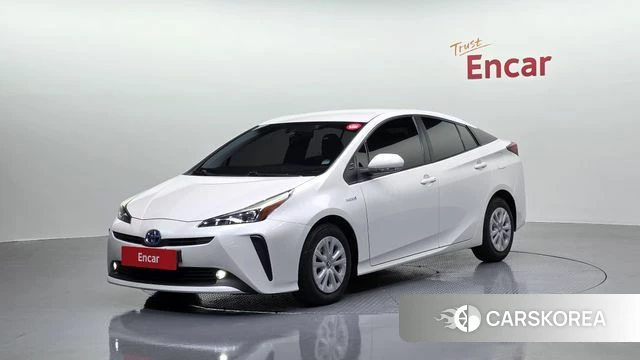 Toyota Prius 4th Generation 2019 Белый из Кореи