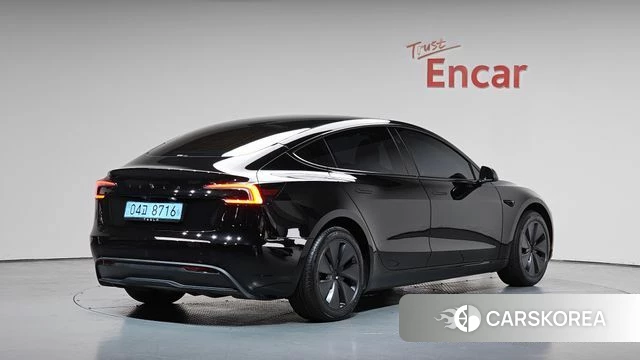 Tesla Model 3 2025 Черный из Кореи