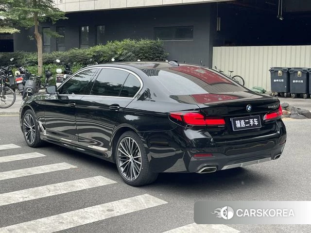 BMW 5 series 2022 Черный из Китая