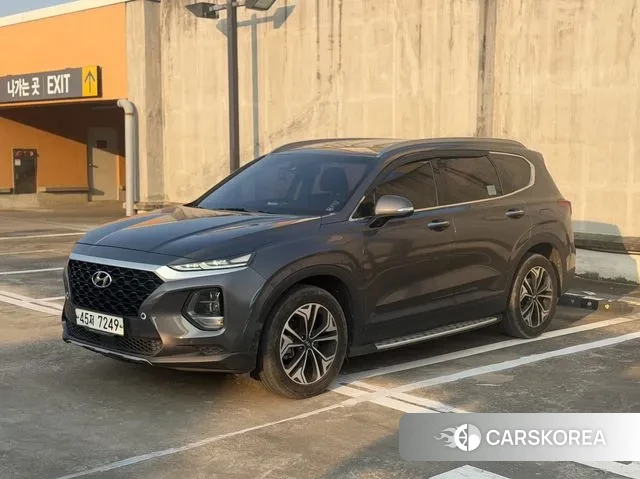 Hyundai Santa Fe TM 2018 Серебристо-серый из Кореи