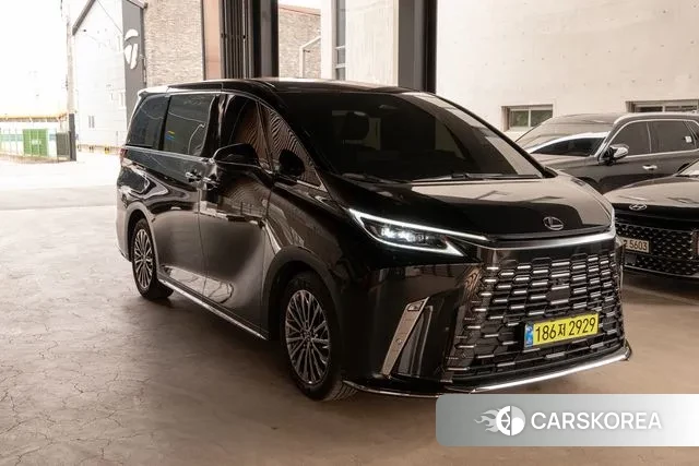 Lexus LM Second Generation 2024 Черный из Кореи