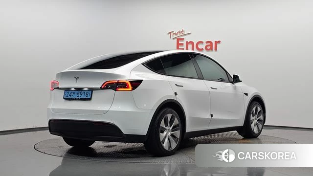 Tesla Model Y 2023 Белый из Кореи