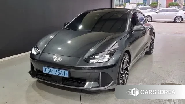 Hyundai Ionic 6 2022 Темно-зеленый из Кореи