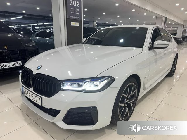 BMW 5 Series (G30) 2023 Белый из Кореи