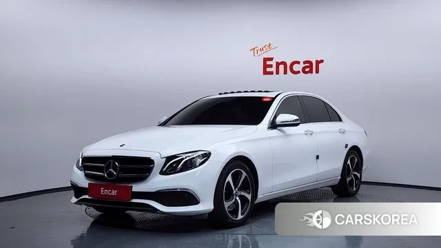 Mercedes-Benz E-Class W213 2019 Белый из Кореи
