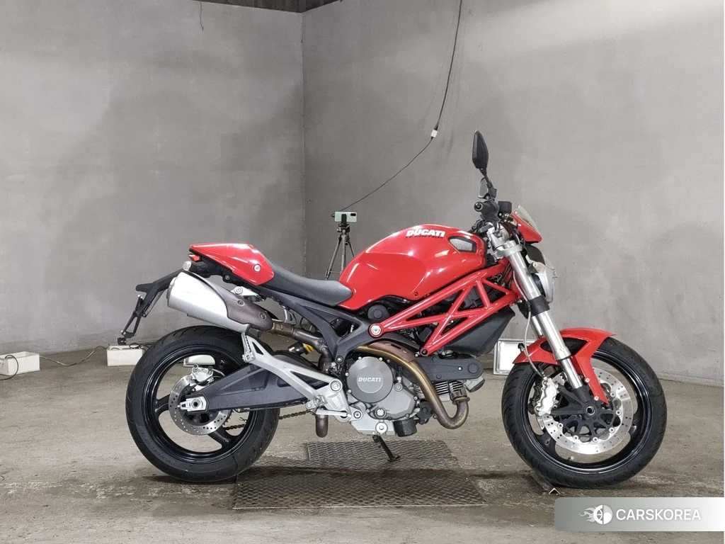 Проданный Ducati MONSTER 696 2012 из Японии
