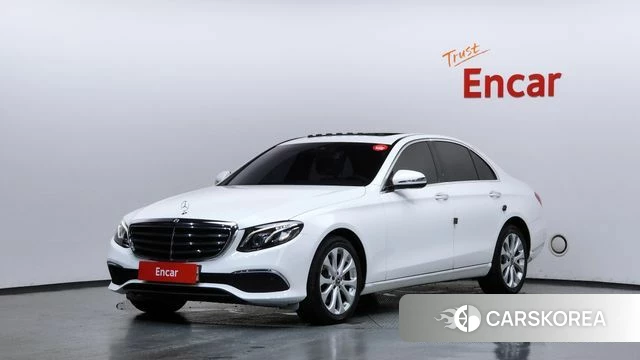 Mercedes-Benz E-Class W213 2019 Белый из Кореи