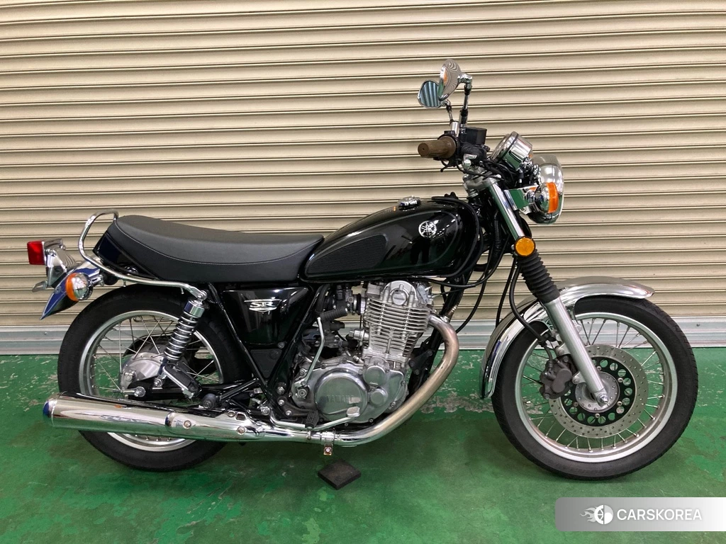 Проданный Yamaha SR 400 2017 из Японии