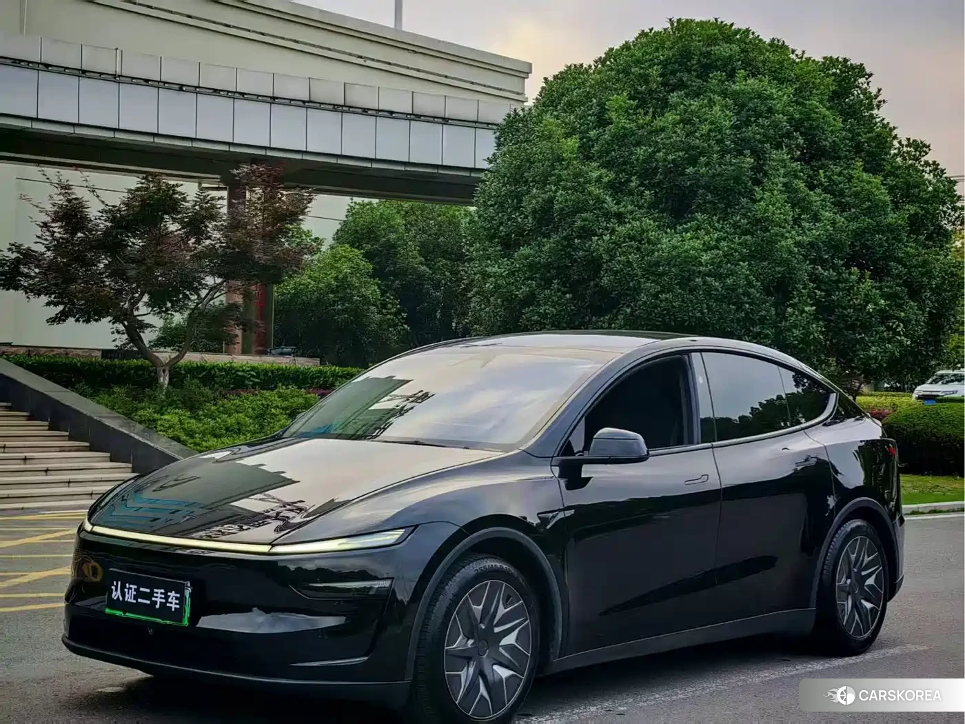 Tesla Model Y L 2026 Черный из Китая