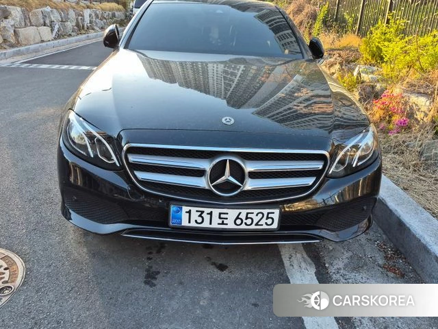 Mercedes-Benz E-Class W213 2018 Черный из Кореи