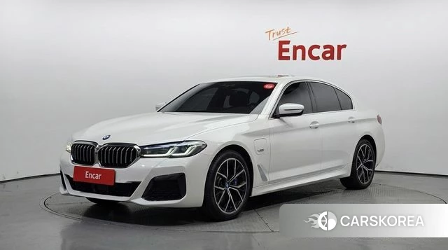 BMW 5 Series (G30) 2023 Белый из Кореи