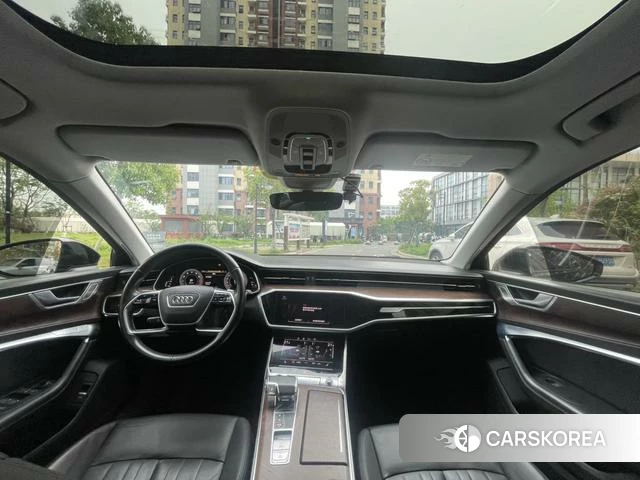 Audi A6 (import) 2021 Черный из Китая