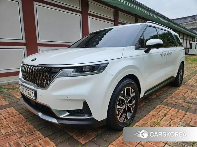 Kia Carnival 4th generation 2021 Белый из Кореи