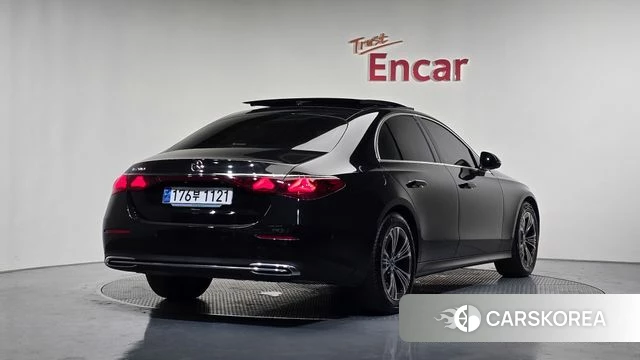 Mercedes-Benz E-Class W214 2025 Черный из Кореи
