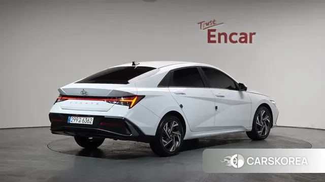 Hyundai The New Avante (CN7) 2023 Белый из Кореи