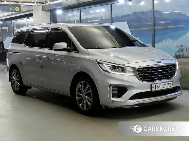 Kia The New Carnival 2018 Серебристо-серый из Кореи
