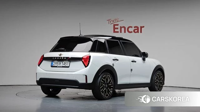 Mini Cooper S 4th Generation 2025 Белый из Кореи