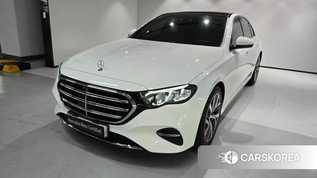 Mercedes-Benz E-Class W214 2025 Белый из Кореи