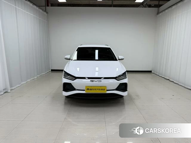 BYD e2 2024 Белый из Китая
