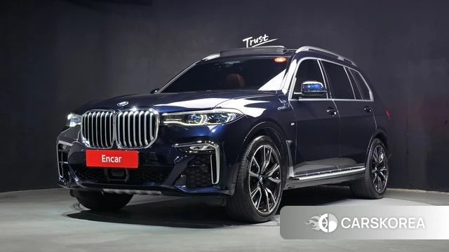 BMW X7 (G07) 2021 Черный из Кореи