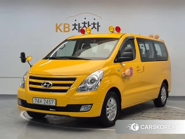 Hyundai Grand Starex 2018 Желтый из Кореи