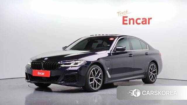 BMW 5 Series (G30) 2021 Черный из Кореи