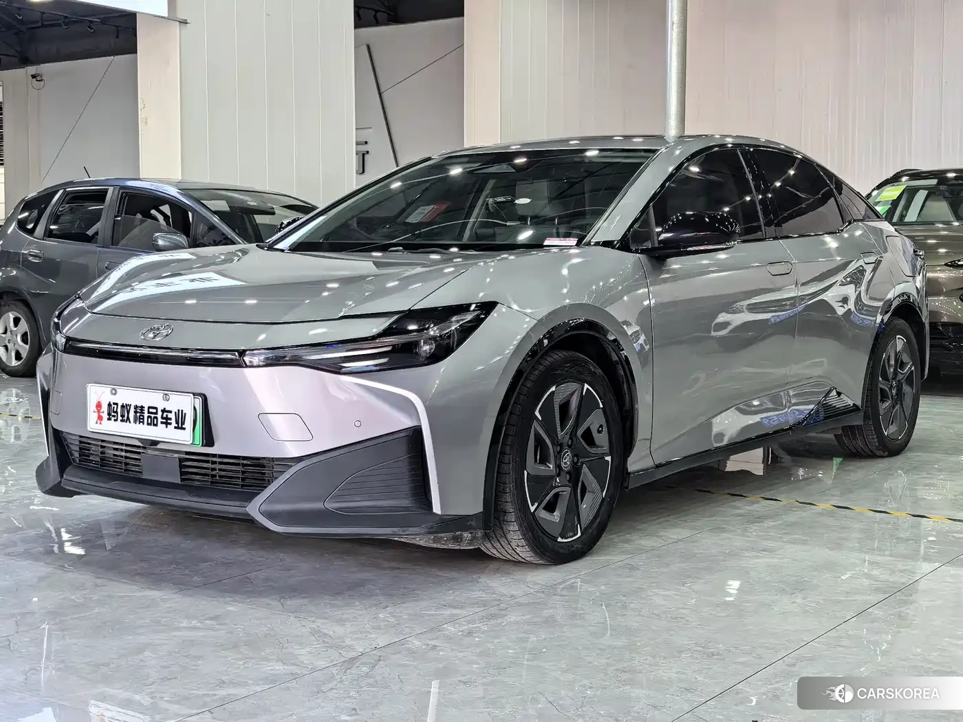 Toyota bZ3 2024 Silver/gray из Китая