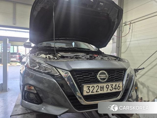 Nissan Altima (L34) 2019 Серебристо-серый из Кореи