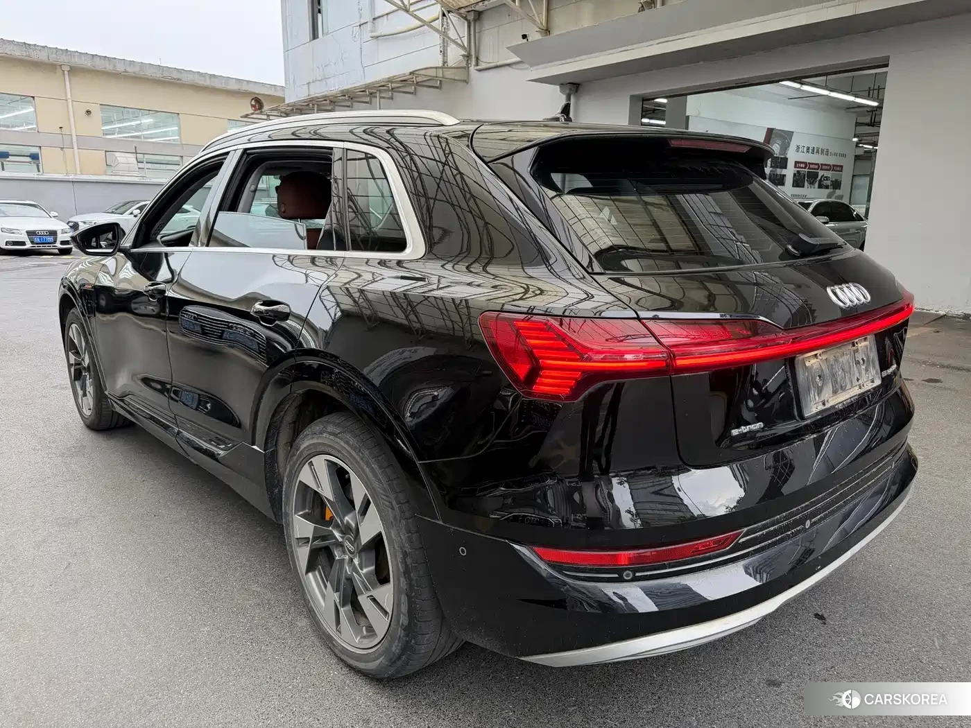 Audi e-tron 2020 Черный из Китая