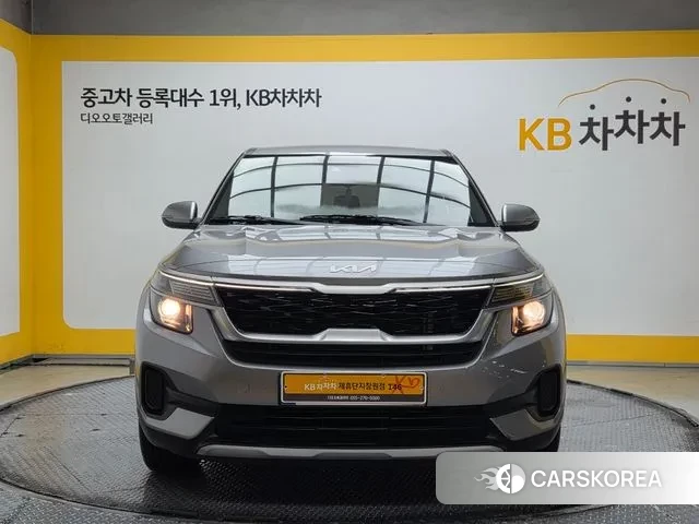 Kia The New Seltos 2022 Серебристо-серый из Кореи