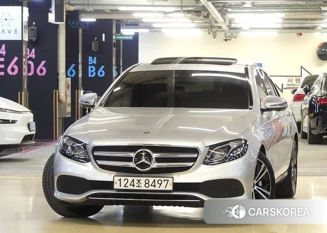 Mercedes-Benz E-Class W213 2020 Серебряный из Кореи