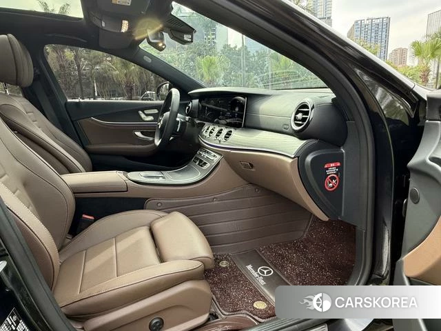 Mercedes-Benz E-class 2023 Черный из Китая