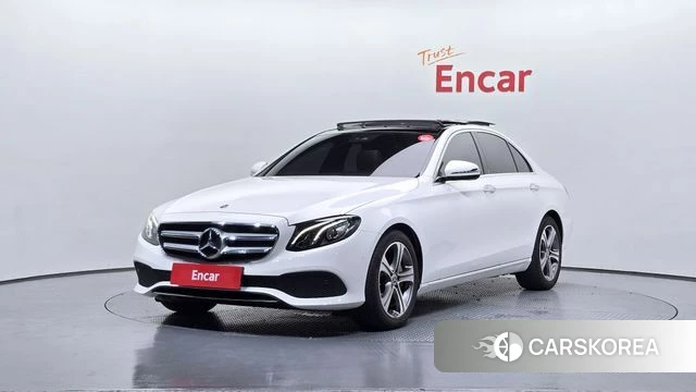 Mercedes-Benz E-Class W213 2019 Белый из Кореи