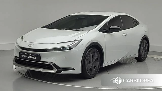 Toyota Prius 5th Generation 2024 Белый из Кореи