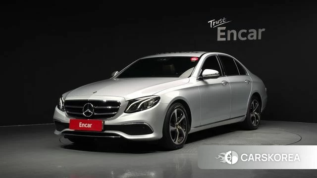 Mercedes-Benz E-Class W213 2019 Серебряный из Кореи