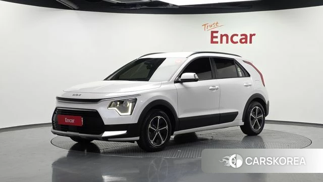 Kia Di Ol Nu Niro 2022 Белый из Кореи