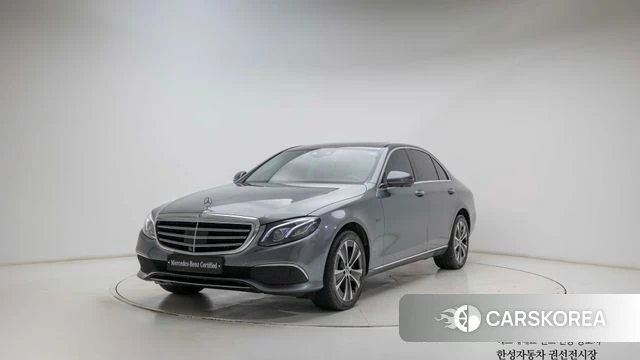 Mercedes-Benz E-Class W213 2020 Серебристо-серый из Кореи