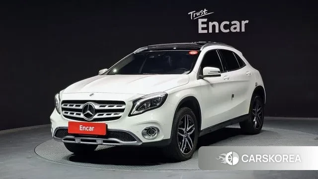 Mercedes-Benz GLA-Class X156 2018 Белый из Кореи