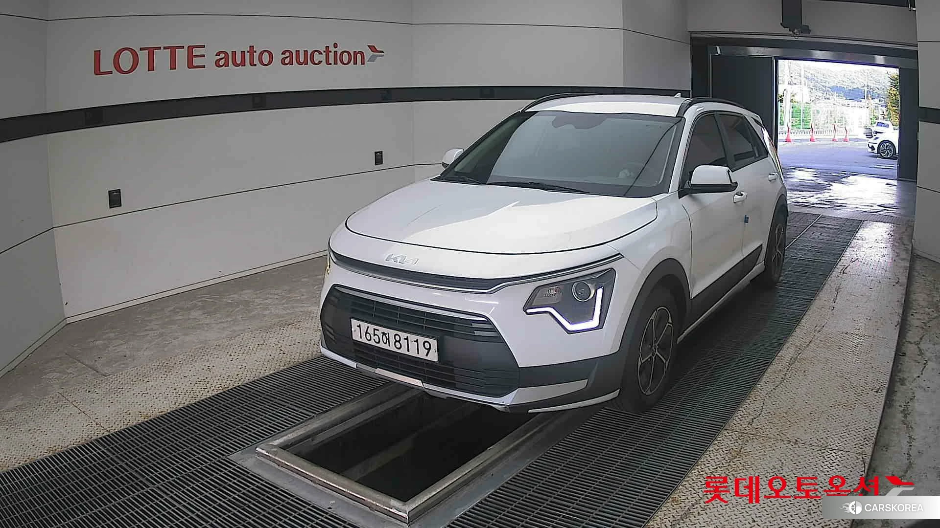 Kia Niro Hybrid 2022 Snow White Pearl (optional) из Кореи